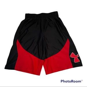 Red and black under armor shorts, athletic shorts, size S